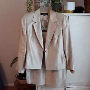 A beautiful suite from KASPER